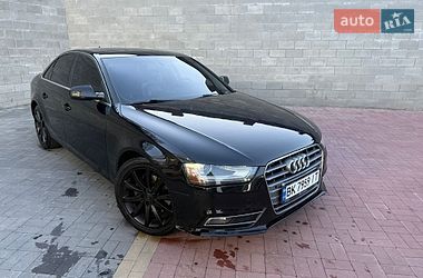 Седан Audi A4 2013 в Ровно
