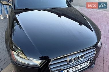Седан Audi A4 2013 в Ровно