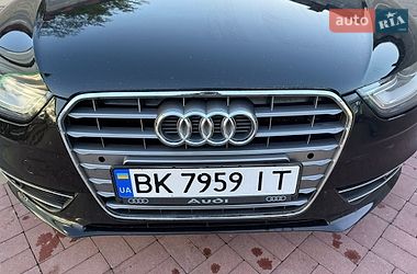 Седан Audi A4 2013 в Ровно