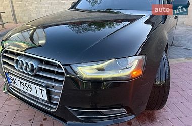 Седан Audi A4 2013 в Ровно