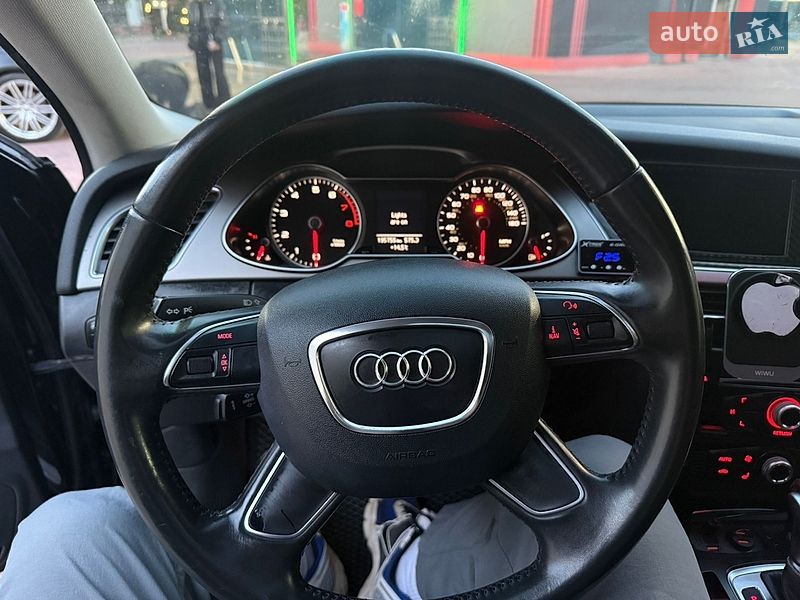 Седан Audi A4 2013 в Ровно