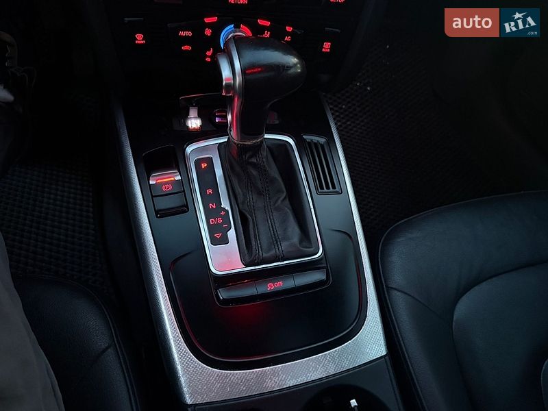Седан Audi A4 2013 в Ровно