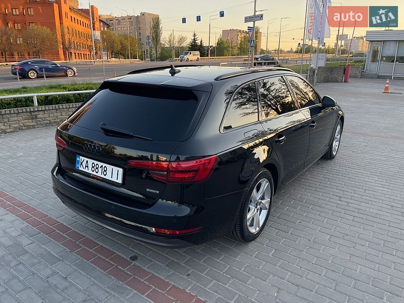 Універсал Audi A4 2016 в Києві