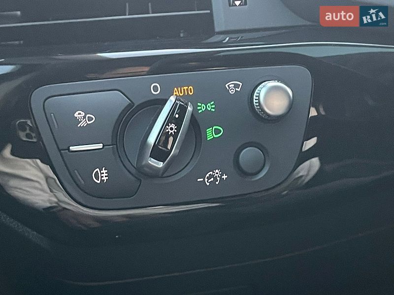 Універсал Audi A4 2016 в Києві