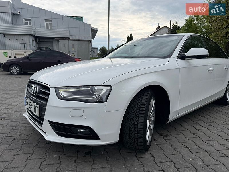 Седан Audi A4 2015 в Хмельницком