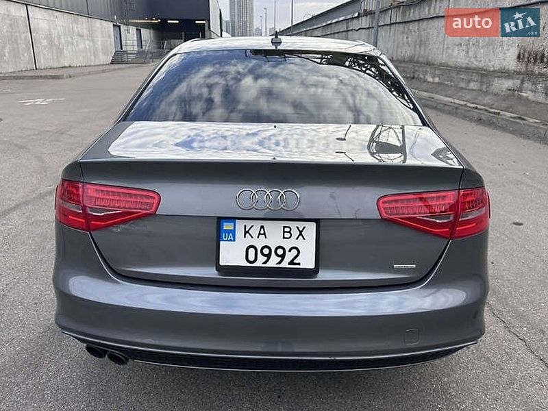 Седан Audi A4 2014 в Киеве