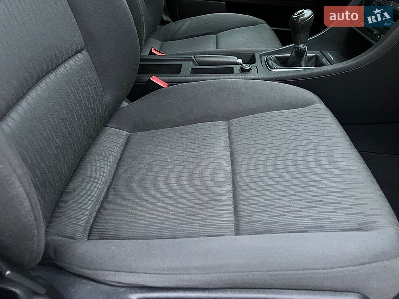 Седан Audi A4 2005 в Вишневом