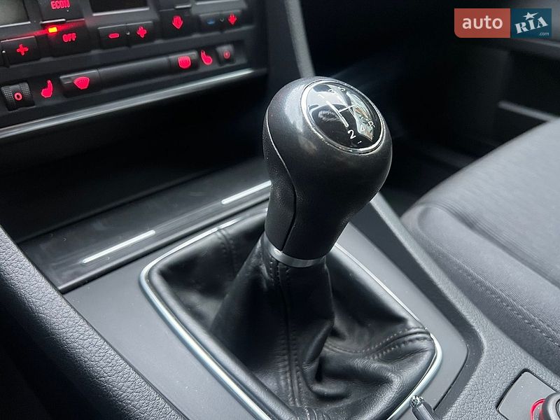 Седан Audi A4 2005 в Вишневом