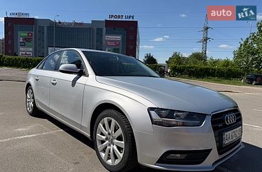 Седан Audi A4 2012 в Киеве