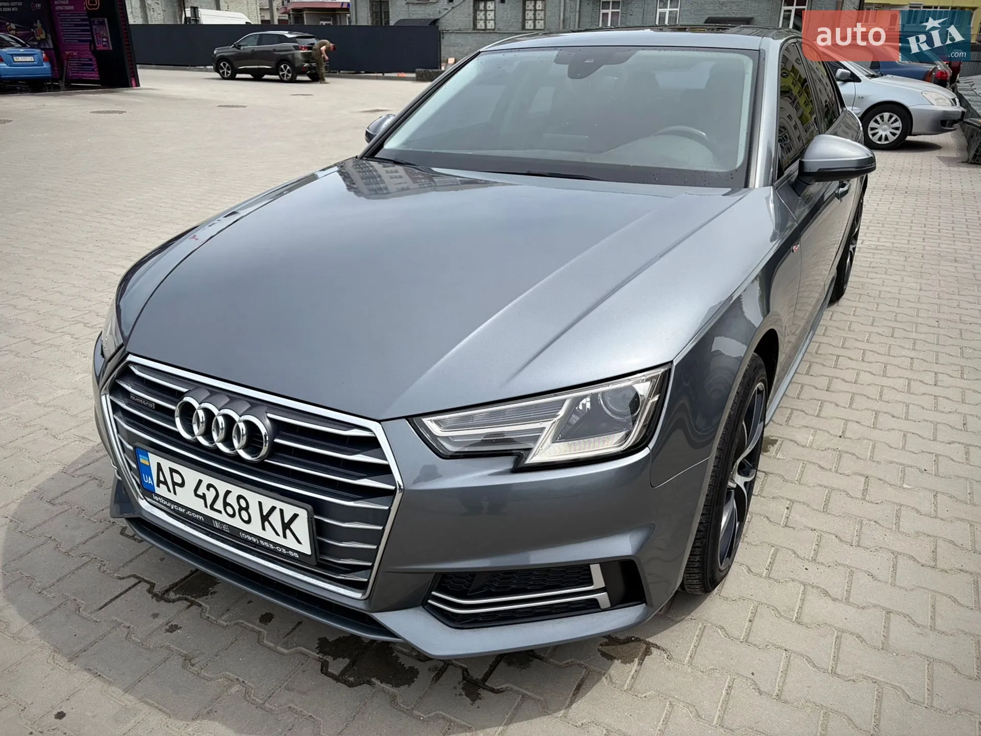Audi A4 2017 VIN WAUDNAF47JA065150 фото оголошення 14 з 35
