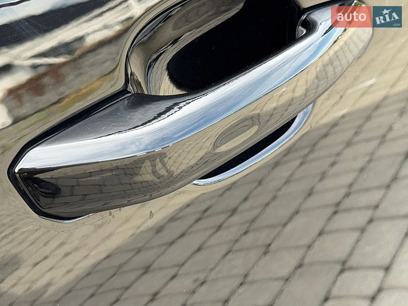 Седан Audi A4 2016 в Іршаві