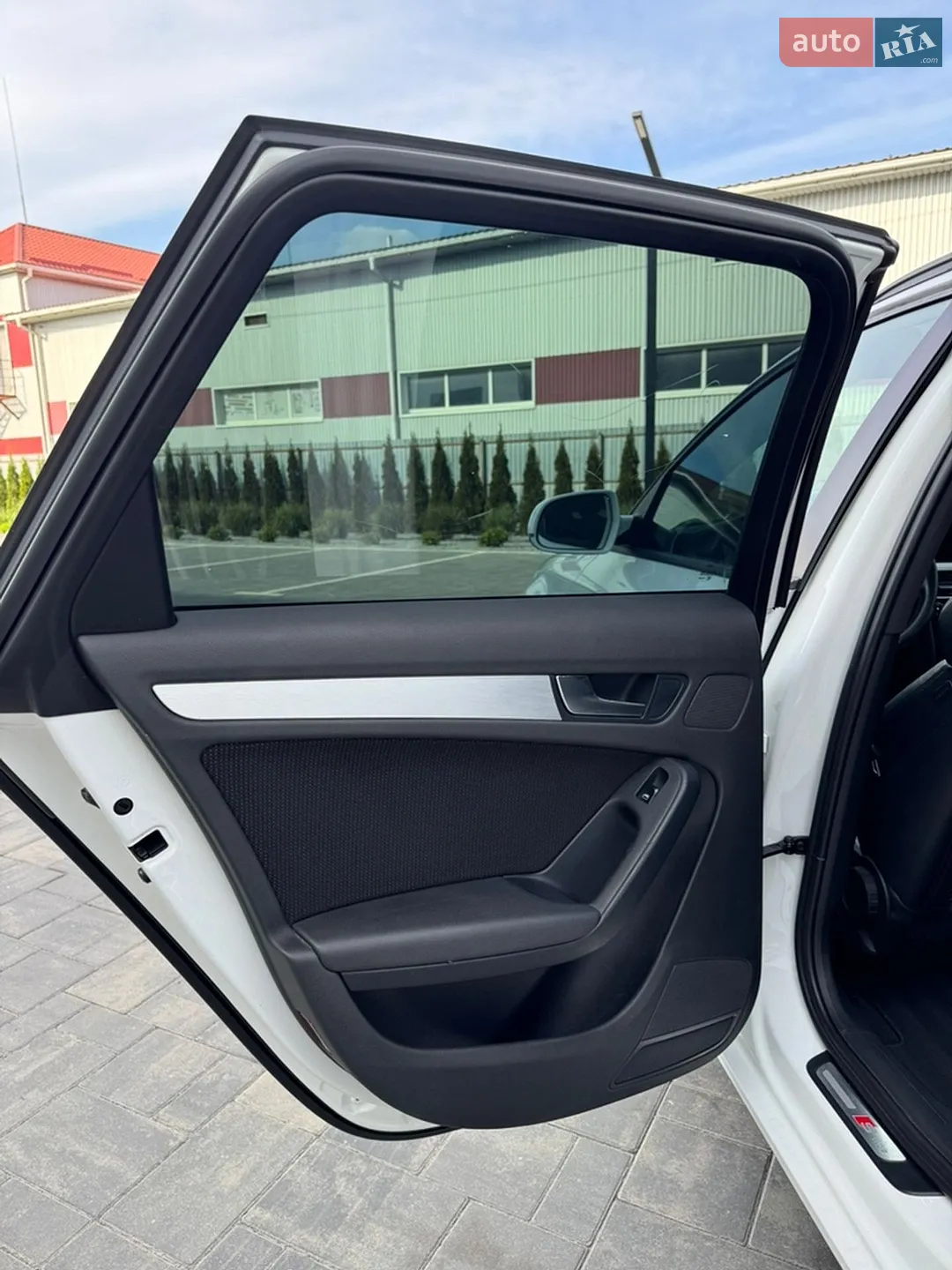 2011 Audi A4 - мініатюра 12