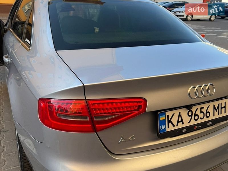 Седан Audi A4 2015 в Киеве