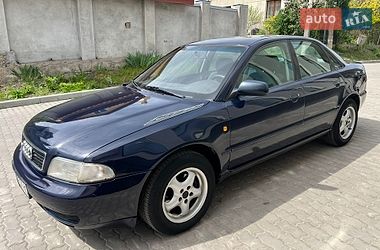 Седан Audi A4 1997 в Львове
