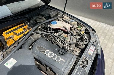 Седан Audi A4 1997 в Львове