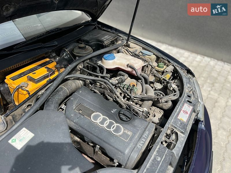 Седан Audi A4 1997 в Львове