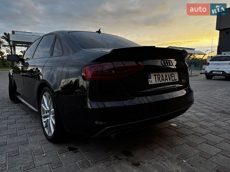Седан Audi A4 2015 в Запоріжжі