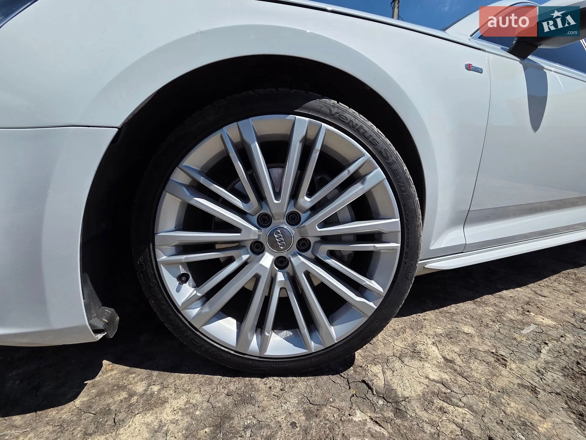 2016 Audi A4 - мініатюра 20