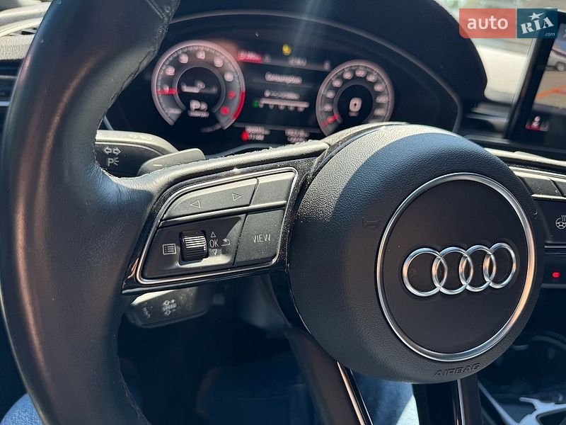 Седан Audi A4 2022 в Виннице