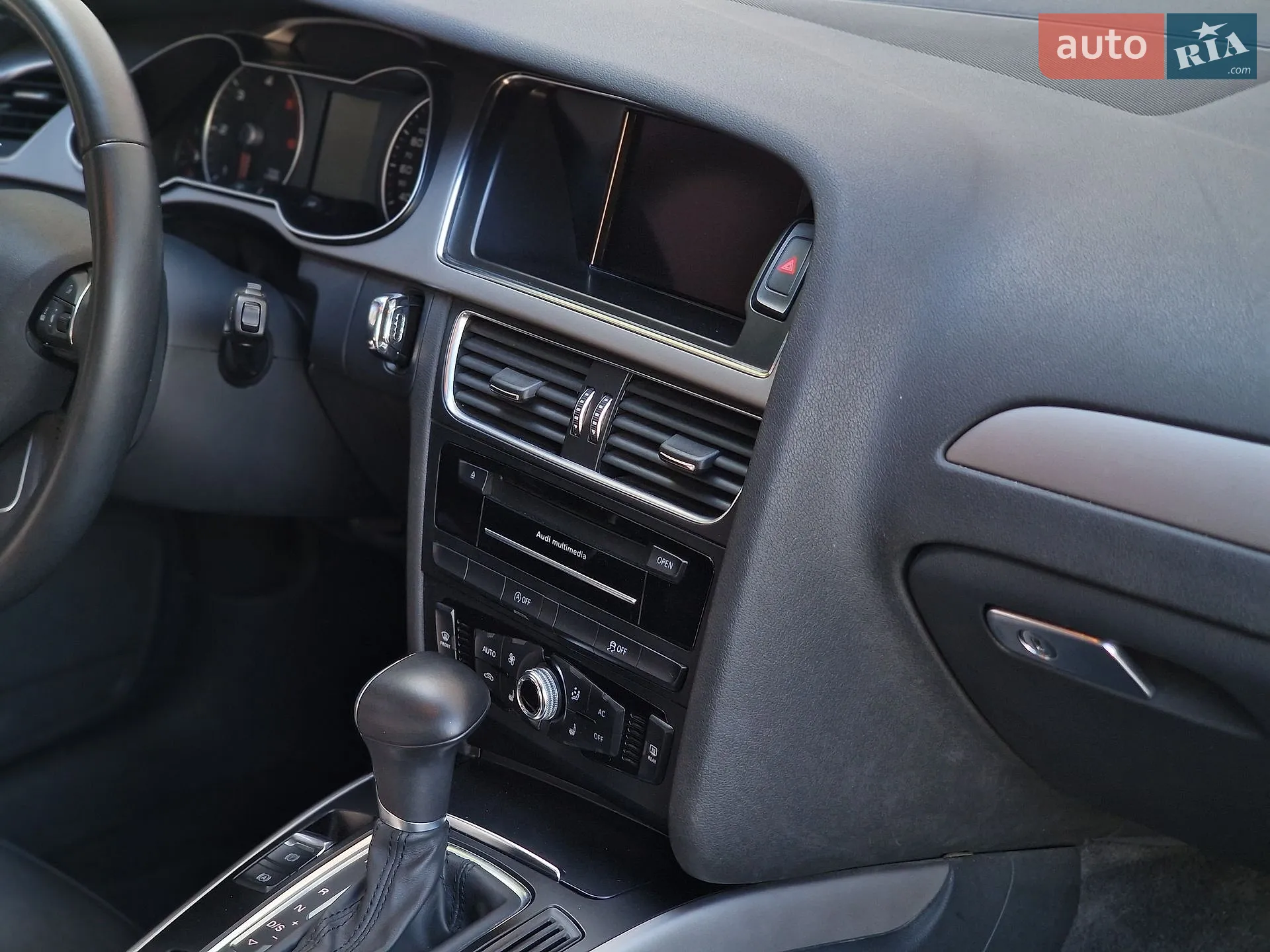 2013 Audi A4 - мініатюра 52