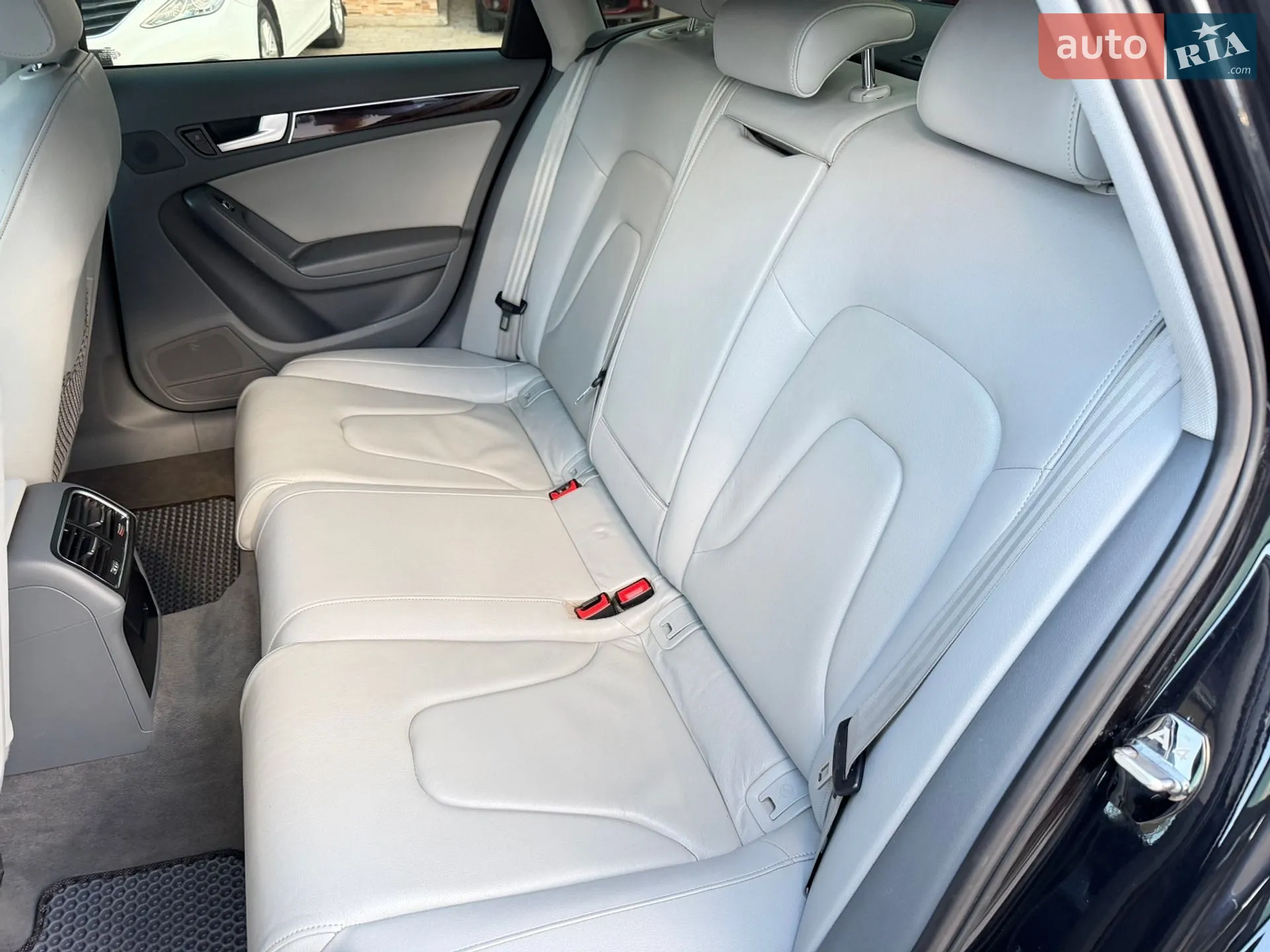 2013 Audi A4 - мініатюра 37