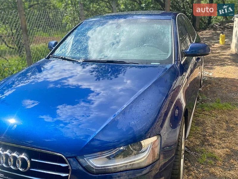 Седан Audi A4 2012 в Виноградові