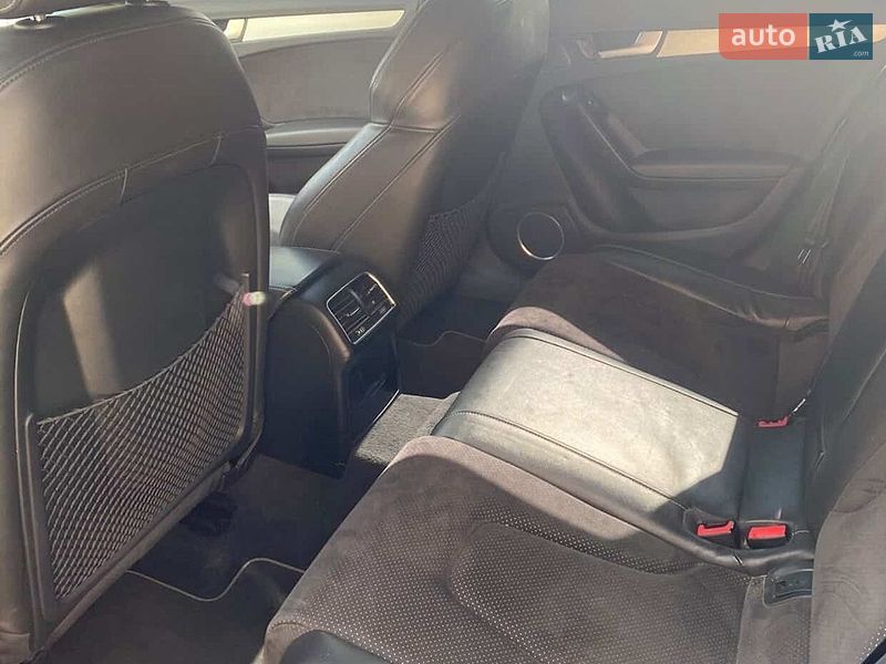 Седан Audi A4 2012 в Виноградові