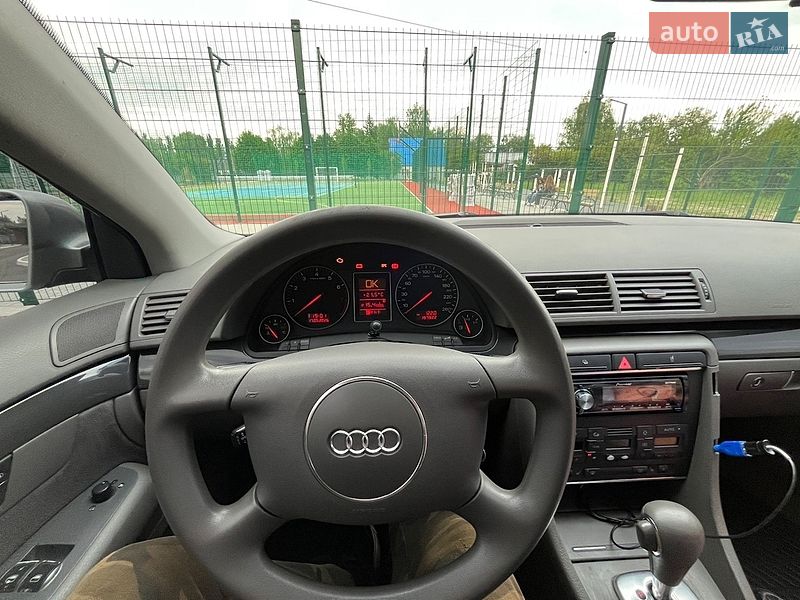 Седан Audi A4 2003 в Киеве