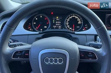 Седан Audi A4 2011 в Сторожинці