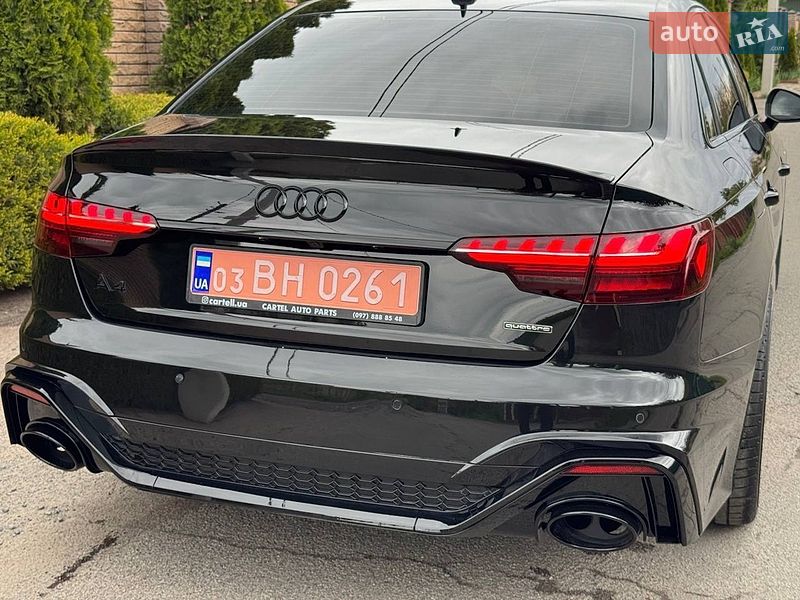 Седан Audi A4 2021 в Виннице