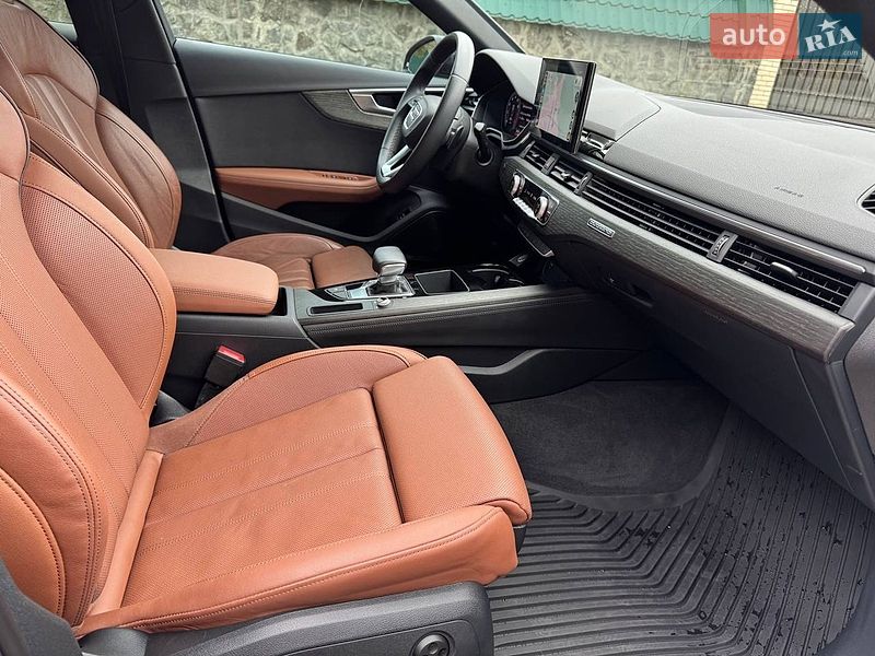 Седан Audi A4 2021 в Виннице
