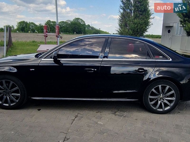 Седан Audi A4 2015 в Рава-Руській
