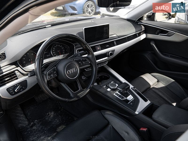 Седан Audi A4 2016 в Львове