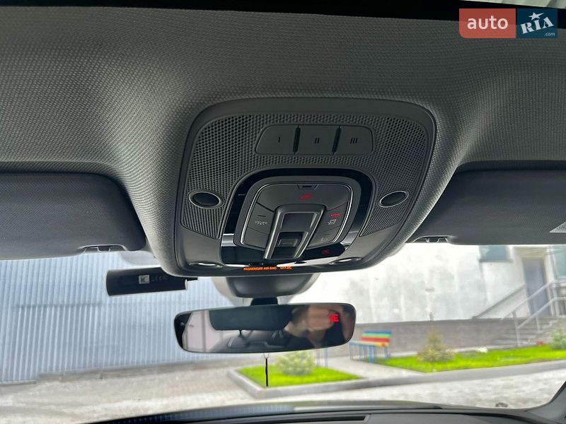 Седан Audi A4 2018 в Кропивницком