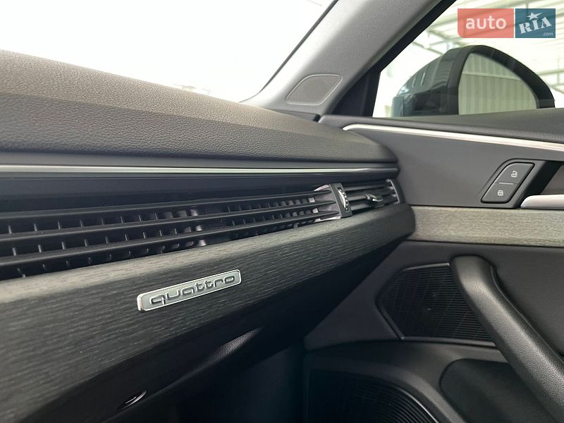 Седан Audi A4 2018 в Кропивницком