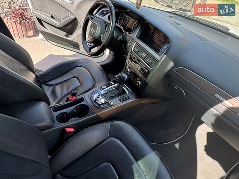 Седан Audi A4 2015 в Калинівці