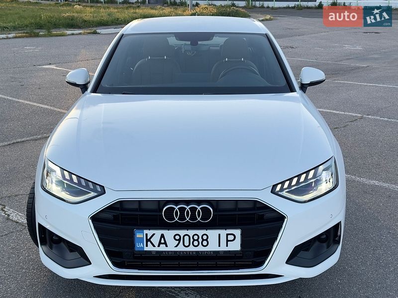 Седан Audi A4 2022 в Одессе
