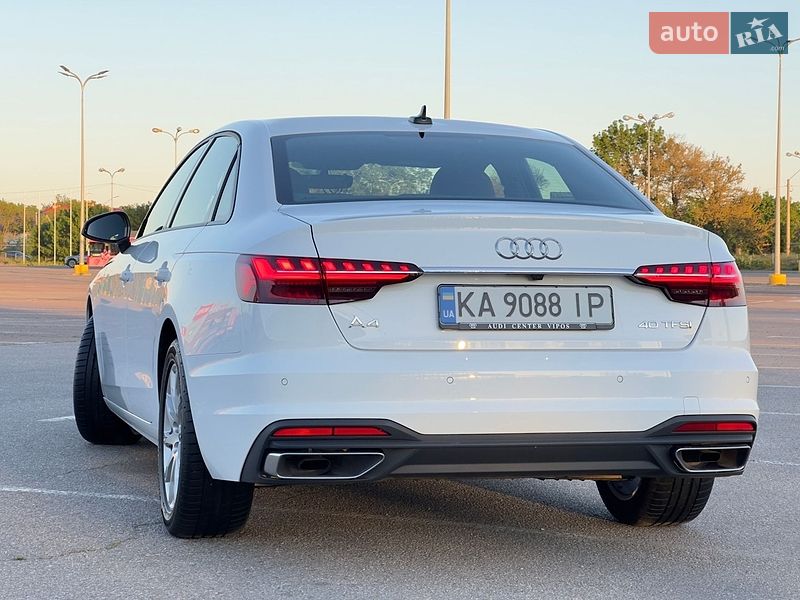 Седан Audi A4 2022 в Одессе