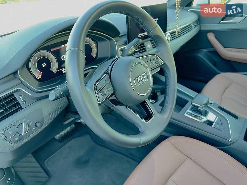 Седан Audi A4 2022 в Одессе