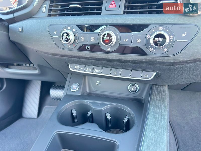 Седан Audi A4 2022 в Одессе