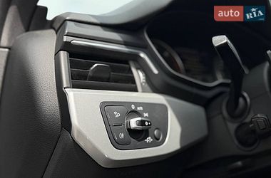 Седан Audi A4 2016 в Львове
