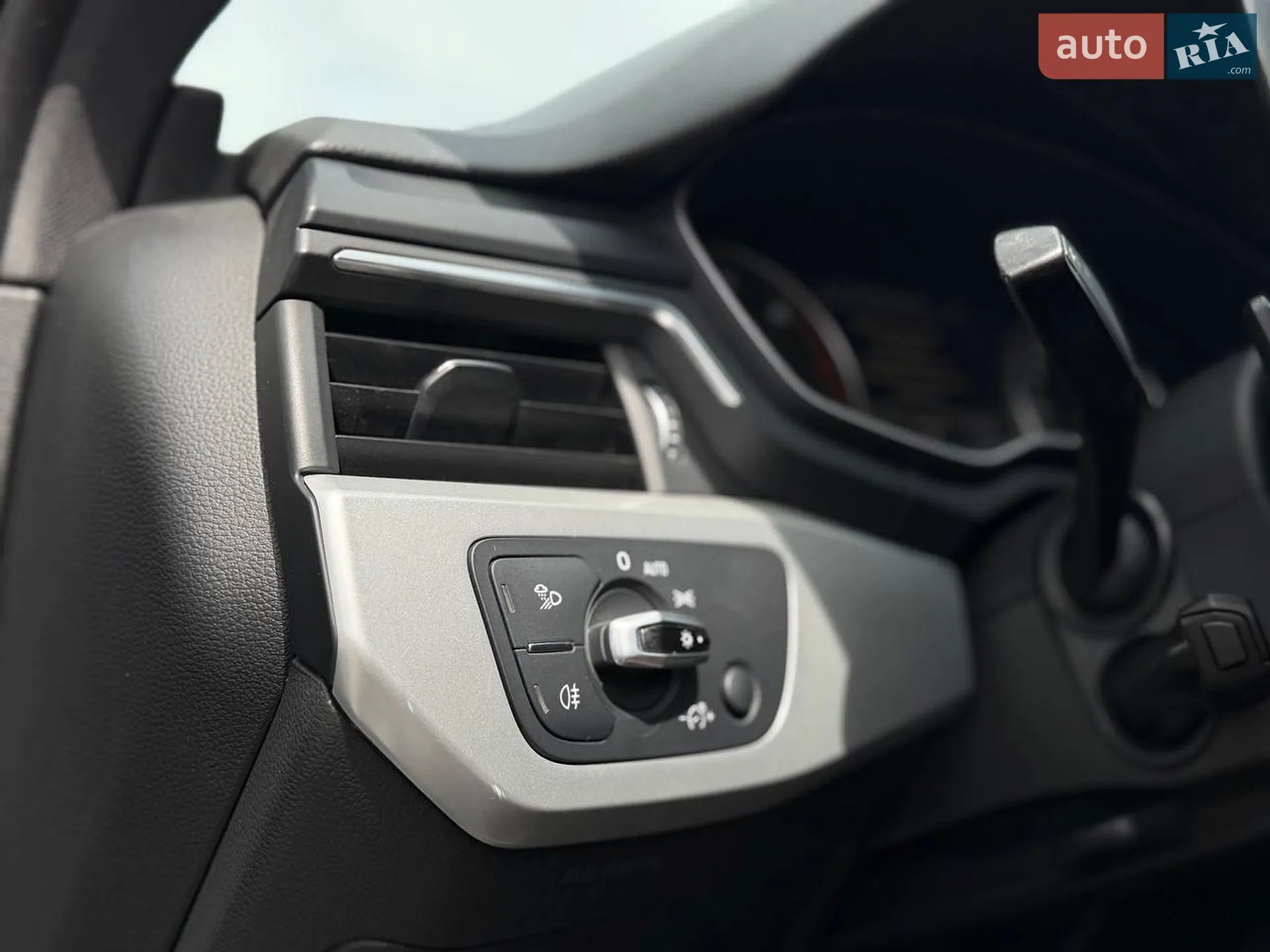 2016 Audi A4 - мініатюра 13