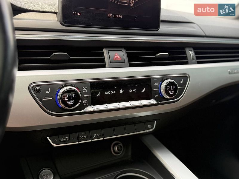Седан Audi A4 2016 в Львові