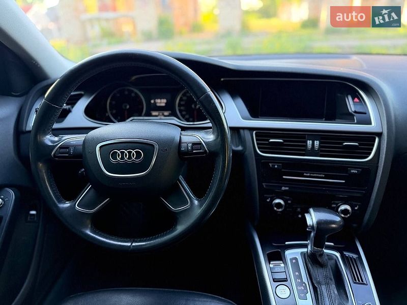 Седан Audi A4 2013 в Олександрії