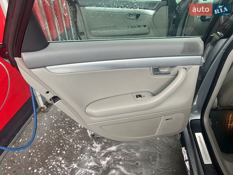 Седан Audi A4 2005 в Києві