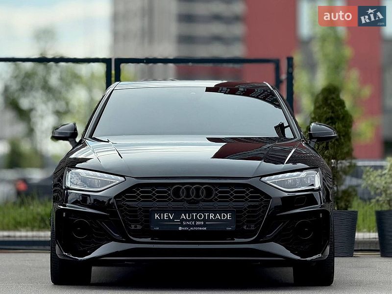 Седан Audi A4 2021 в Киеве