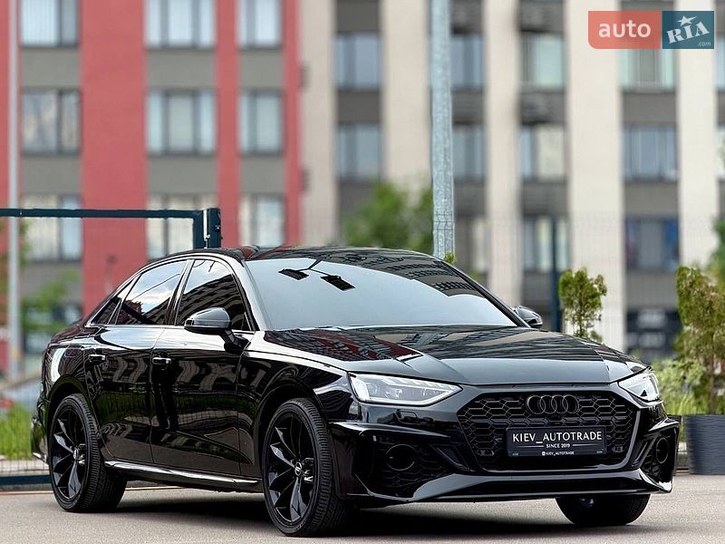 Седан Audi A4 2021 в Киеве