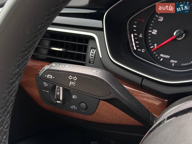 Седан Audi A4 2021 в Киеве