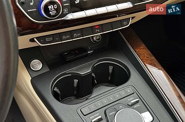 Седан Audi A4 2016 в Львове