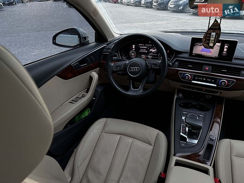 Седан Audi A4 2016 в Львове